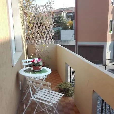Ildi's Apartment *